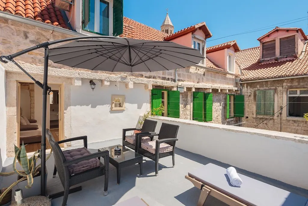 Cindro Apartment With Terrace Split 0*,