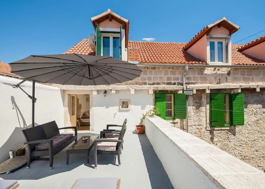 Cindro Apartment With Terrace Split
