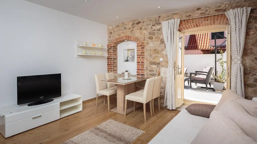 Cindro Apartment With Terrace Split 0*,