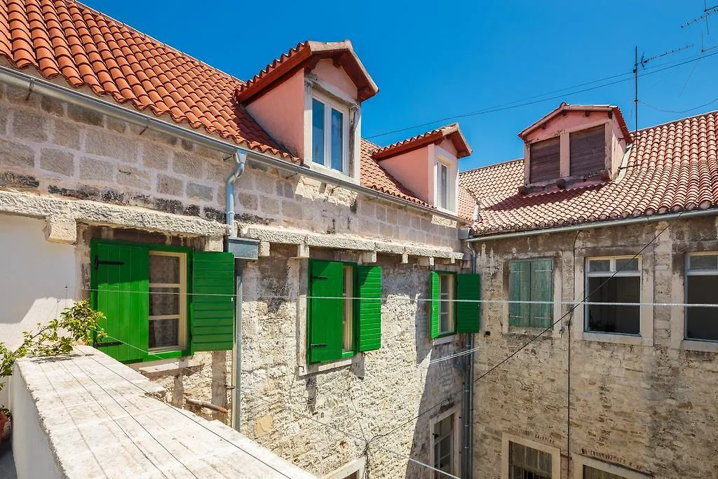 Cindro Apartment With Terrace Split