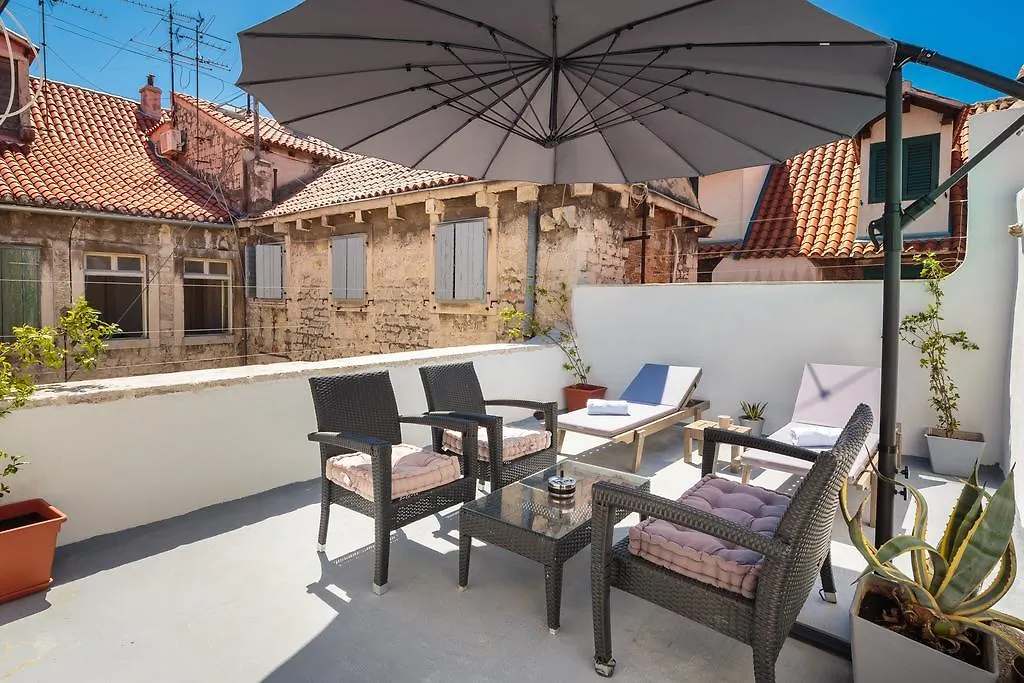 Cindro Apartment With Terrace Split